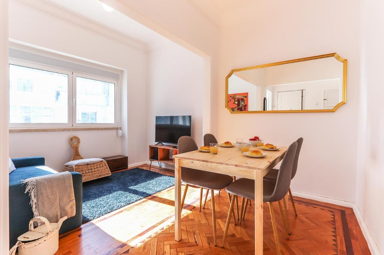 Vita Portucale ! Olaias Design With Terrace Lisboa Екстериор снимка