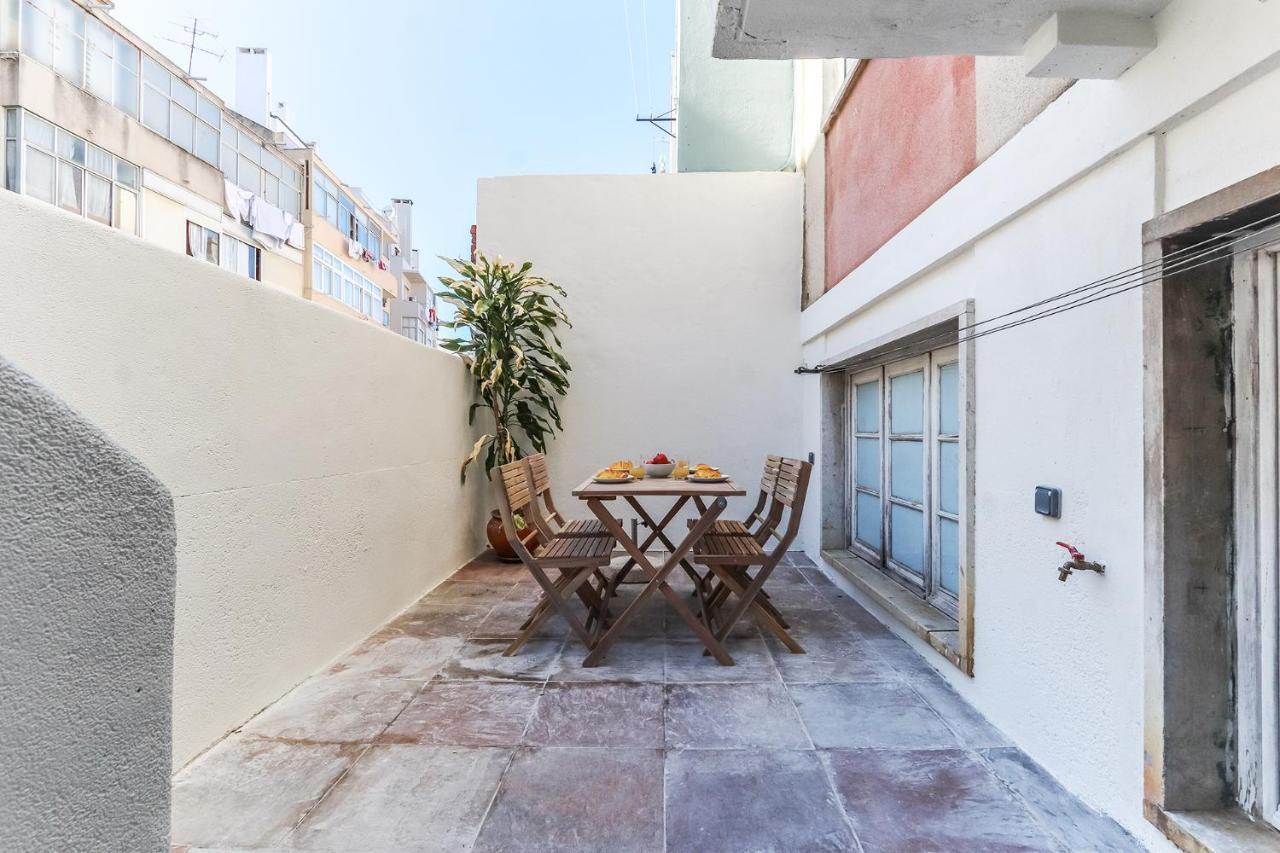 Vita Portucale ! Olaias Design With Terrace Lisboa Екстериор снимка